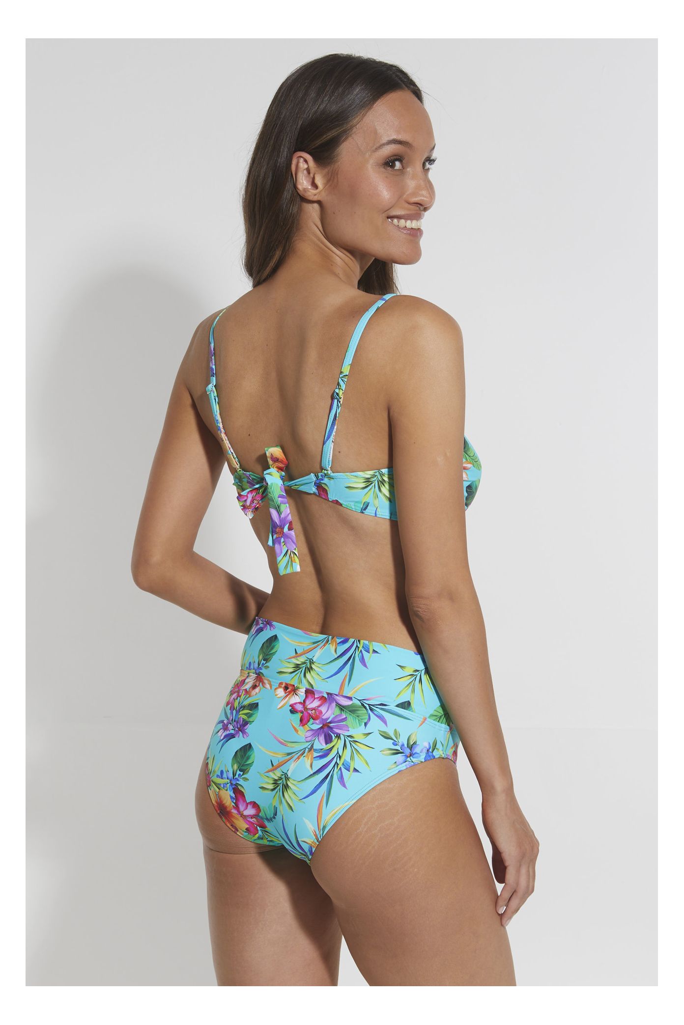 Bikini bandeau y sujeción