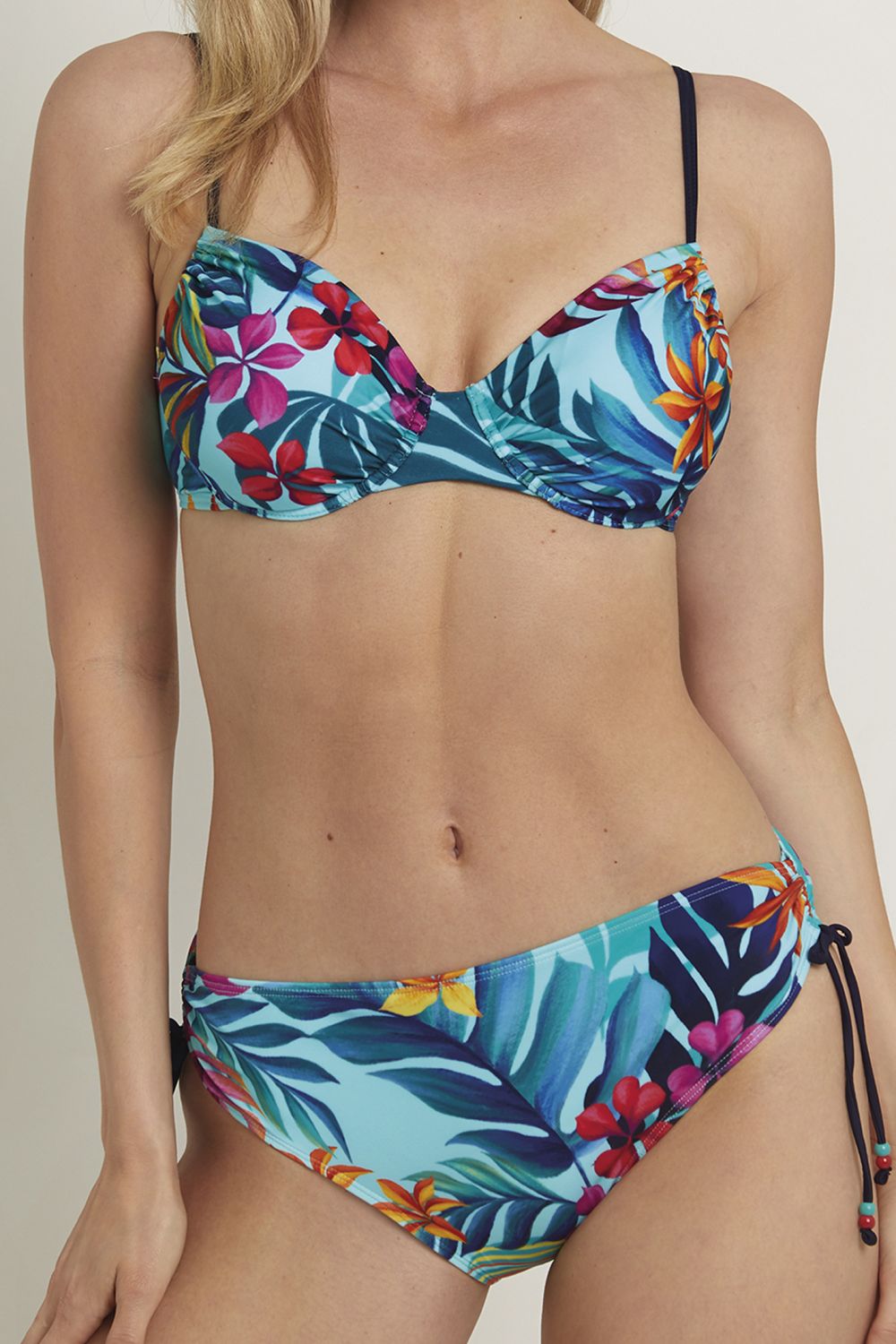 Bikini realce y sujeción 2