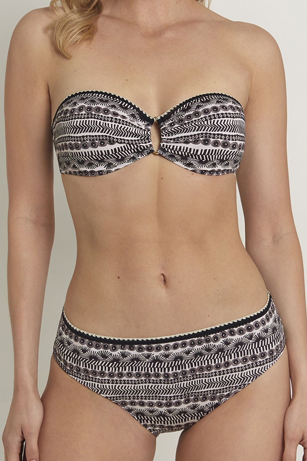 Bikini bandeau y sujeción 2
